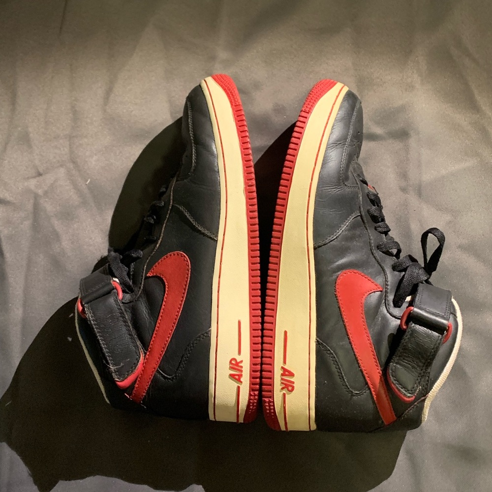 Nike airforce mids